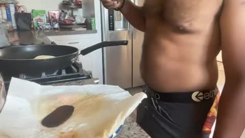 Snapshot of djblackdaddy chatting on 09-15-25, 03:34 djblackdaddy online show from 09-15-25, 03:34