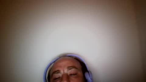 Snapshot of djschoor chatting on 09-18-25, 05:48 djschoor online show from 09-18-25, 05:48