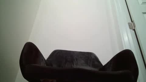 Snapshot of dkj37889 chatting on 10-21-25, 02:12 Kyle online show from 10-21-25, 02:12