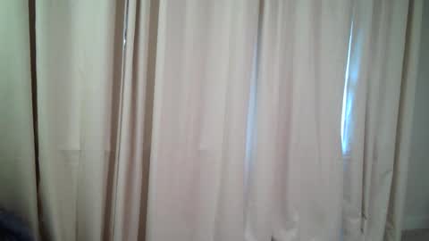 Snapshot of dkj37889 chatting on 11-19-25, 07:14 Kyle online show from 11-19-25, 07:14