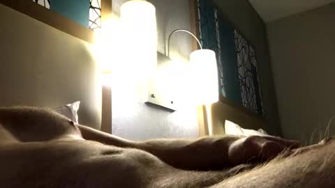 Snapshot of dl8642 chatting on 11-18-25, 02:06 dl8642 online show from 11-18-25, 02:06