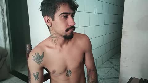 Snapshot of dmacedo96 chatting on 02-17-25, 02:04 AmigodotadoZL online show from 02-17-25, 02:04