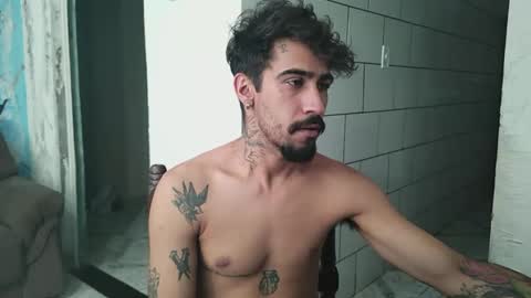 Snapshot of dmacedo96 chatting on 02-25-25, 04:42 AmigodotadoZL online show from 02-25-25, 04:42