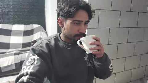 Snapshot of dmacedo96 chatting on 10-20-25, 04:13 AmigodotadoZL online show from 10-20-25, 04:13