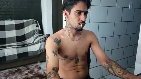 Snapshot of dmacedo96 chatting on 11-10-25, 04:06 AmigodotadoZL online show from 11-10-25, 04:06