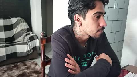 Snapshot of dmacedo96 chatting on 11-11-25, 03:12 AmigodotadoZL online show from 11-11-25, 03:12