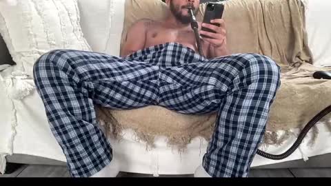 Snapshot of dmitirdarko chatting on 01-30-25, 10:08 Dmitri online show from 01-30-25, 10:08