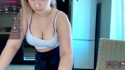 Snapshot of do_u_want_alice chatting on 05-20-26, 07:58 Alice online show from 05-20-26, 07:58