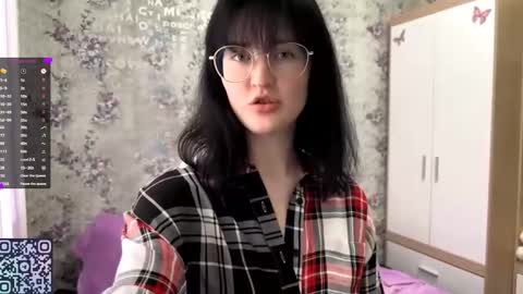 Annie PVT IS OPEN online show from 09-27-25, 12:10