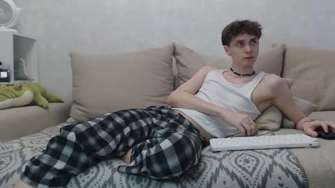 Snapshot of doedeeer chatting on 12-07-24, 08:00 Alex online show from 12-07-24, 08:00