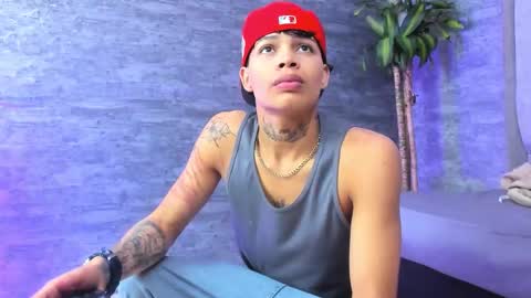 Snapshot of dogan_renzo chatting on 01-06-26, 05:49 Dogan Renzo online show from 01-06-26, 05:49