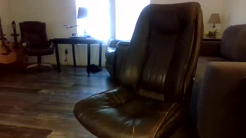 Snapshot of dogluc7 chatting on 10-31-25, 07:26 dogluc7 online show from 10-31-25, 07:26