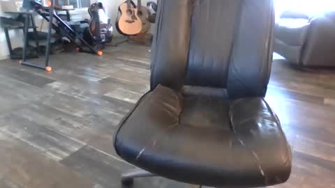 Snapshot of dogluc7 chatting on 03-15-26, 08:37 dogluc7 online show from 03-15-26, 08:37