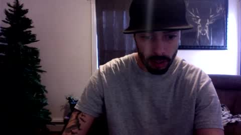 Snapshot of doingmek9 chatting on 12-14-24, 02:31 doingmek9 online show from 12-14-24, 02:31