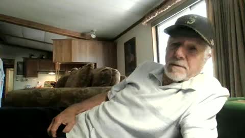 Snapshot of doingmyself69 chatting on 09-24-25, 09:29 doingmyself69 online show from 09-24-25, 09:29