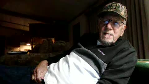 Snapshot of doingmyself69 chatting on 10-09-25, 02:37 doingmyself69 online show from 10-09-25, 02:37