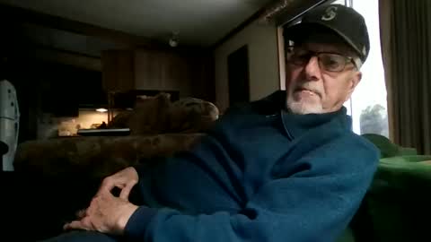 Snapshot of doingmyself69 chatting on 12-15-25, 08:57 doingmyself69 online show from 12-15-25, 08:57