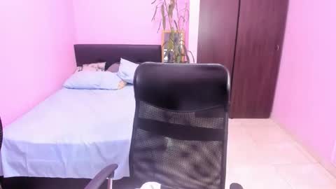 Snapshot of doll___squirt chatting on 09-09-25, 11:54 sofia de la torre online show from 09-09-25, 11:54