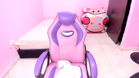 Snapshot of doll___squirt chatting on 10-04-25, 02:59 sofia de la torre online show from 10-04-25, 02:59