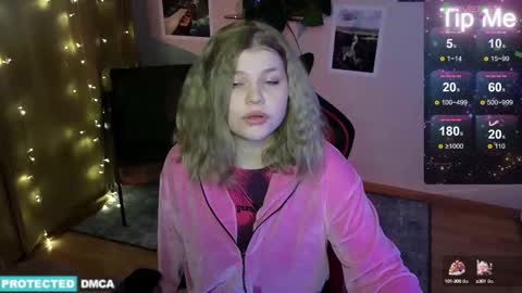 Chloe online show from 01-05-25, 12:31