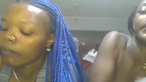 Snapshot of doll_deviant chatting on 07-10-26, 05:37 doll_deviant online show from 07-10-26, 05:37