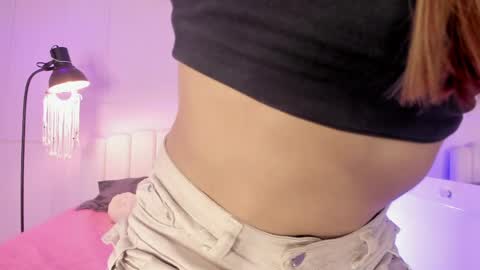 doll_isa_ online show from 04-23-26, 08:55