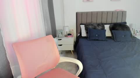 Snapshot of doll_oriana chatting on 12-09-24, 06:25 doll_oriana online show from 12-09-24, 06:25