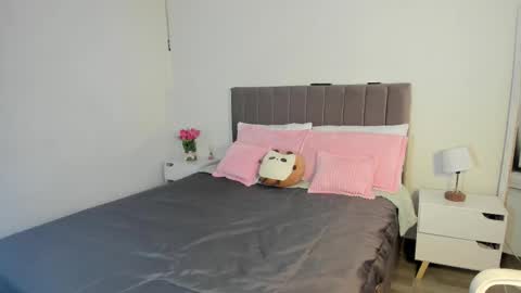 Snapshot of doll_oriana chatting on 09-29-25, 07:40 doll_oriana online show from 09-29-25, 07:40