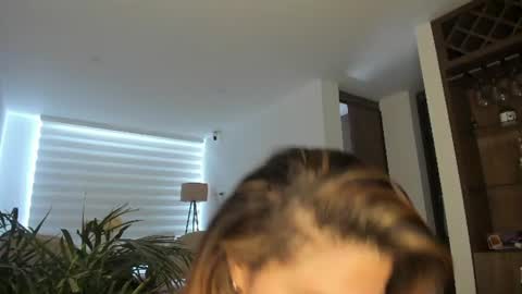 doll_oriana online show from 06-17-26, 08:43