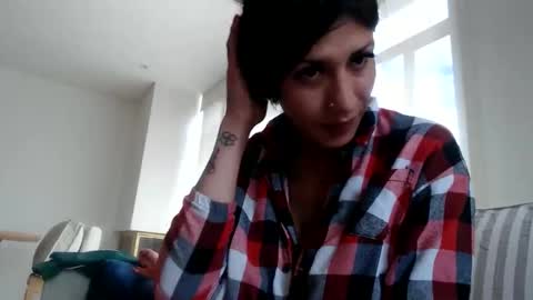 Snapshot of doll_sary chatting on 05-26-26, 06:26 Catherine XXX online show from 05-26-26, 06:26