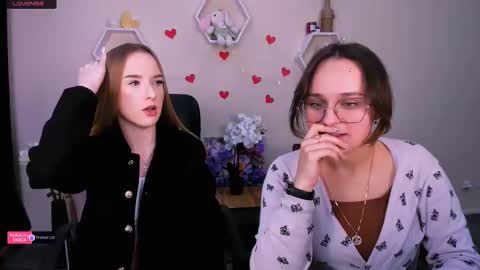 Snapshot of doll_vey chatting on 03-01-25, 12:23 doll_vey online show from 03-01-25, 12:23