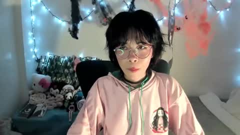 mina online show from 10-12-25, 02:21