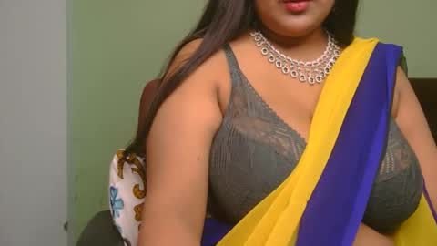 dolly_2 online show from 04-15-26, 03:57