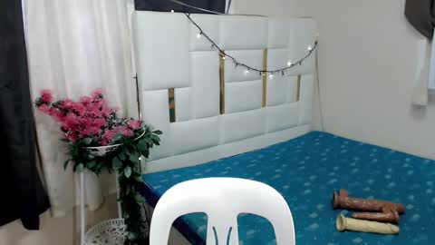 Snapshot of dolly_yume chatting on 12-02-25, 07:36 YUMEE online show from 12-02-25, 07:36