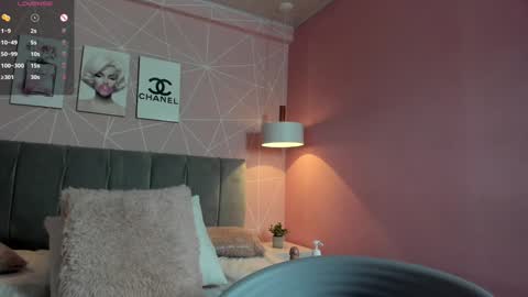 Call me Zoe  online show from 01-11-25, 10:51