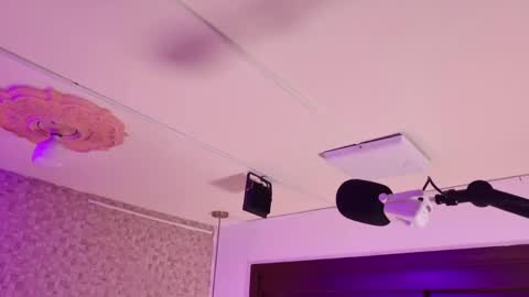Snapshot of dollydarla chatting on 05-10-26, 11:37 dollydarla online show from 05-10-26, 11:37