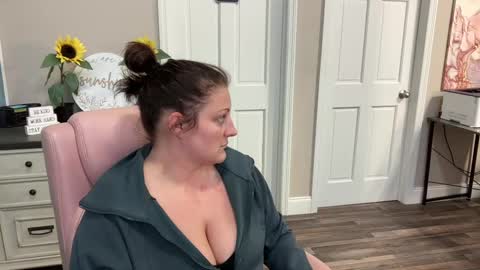 Dolly online show from 02-26-25, 11:48