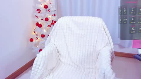 Snapshot of dollyemy chatting on 12-24-24, 07:22 Emily new inst justmilyyy online show from 12-24-24, 07:22