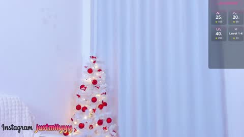 Snapshot of dollyemy chatting on 12-27-24, 07:35 Emily new inst justmilyyy online show from 12-27-24, 07:35