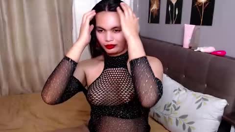 Snapshot of dollymoonlight chatting on 01-06-26, 03:27 dollymoonlight online show from 01-06-26, 03:27