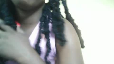 Snapshot of dollzues chatting on 11-23-25, 02:39 dollzues online show from 11-23-25, 02:39