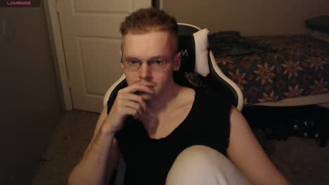 Snapshot of doloresman chatting on 03-05-25, 10:22 doloresman online show from 03-05-25, 10:22