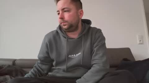 Snapshot of dombio_12 chatting on 02-08-26, 12:08 dombio_12 online show from 02-08-26, 12:08