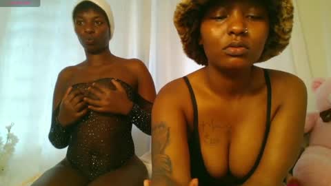 Snapshot of domecesy chatting on 06-02-26, 11:34 Amarie noels online show from 06-02-26, 11:34