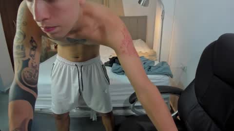 Snapshot of domi_master chatting on 11-08-25, 07:08 MASTER online show from 11-08-25, 07:08