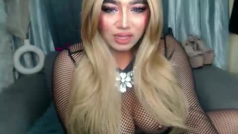 Snapshot of dominant10inchcock chatting on 11-27-25, 07:27 dominant10inchcock online show from 11-27-25, 07:27