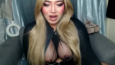 Snapshot of dominant10inchcock chatting on 11-28-25, 12:19 dominant10inchcock online show from 11-28-25, 12:19