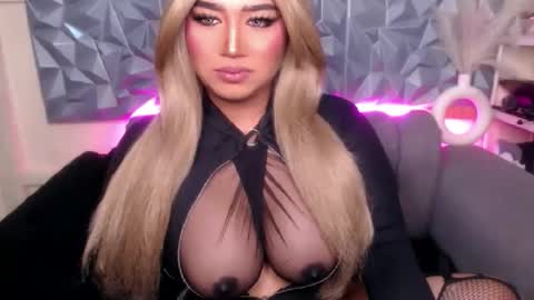 Snapshot of dominant10inchcock chatting on 01-31-26, 08:40 dominant10inchcock online show from 01-31-26, 08:40