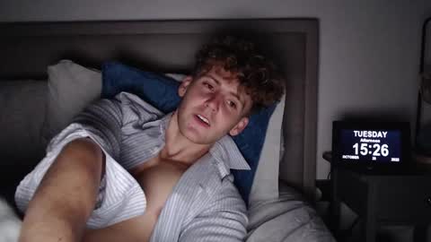 Alex...  online show from 10-28-25, 03:25