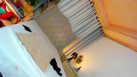 CALL ME BABY BELLA online show from 10-20-25, 05:24